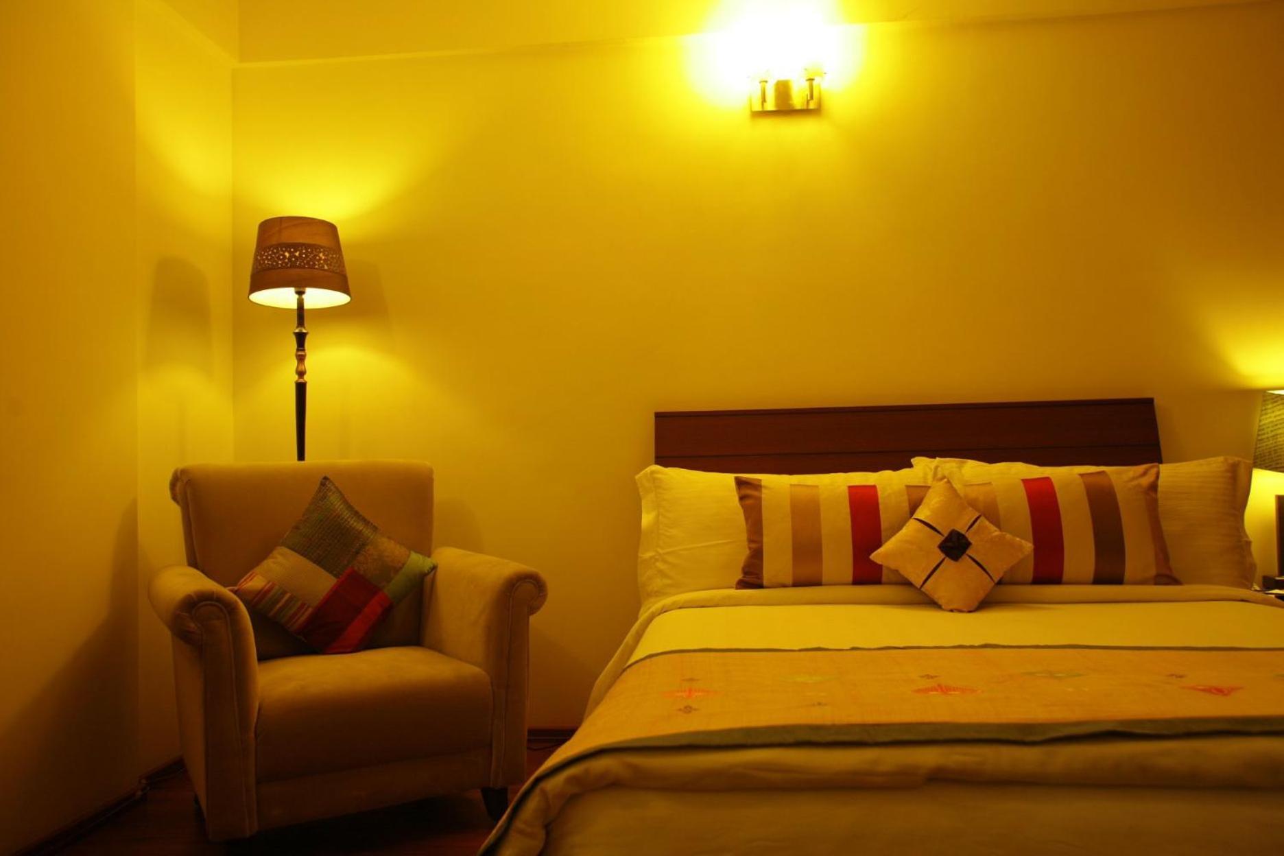 Hotel Justa Off Mg Road Bangalore Exterior foto