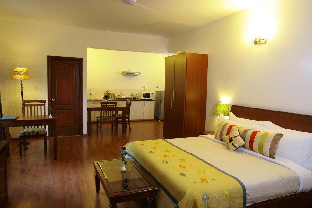 Hotel Justa Off Mg Road Bangalore Exterior foto